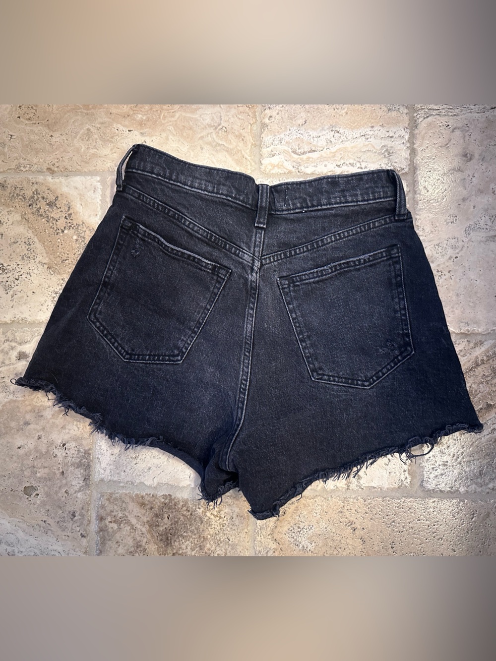 Abercrombie - The 90s Relaxed Cutoff Short - High Rise - Curve Love - Picture 3 of 4